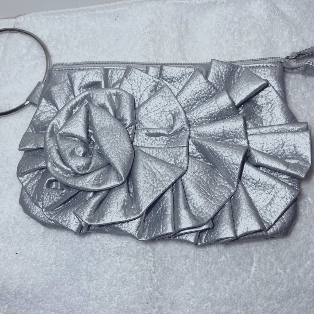 Giannini Faux Leather-Silver-3 D Tier Flower-Clutch/Wristlet-Removeable Ring